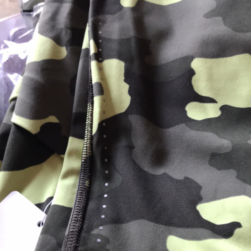 Lululemon Swift Speed HR Tight 28” - Picture 6 of 6
